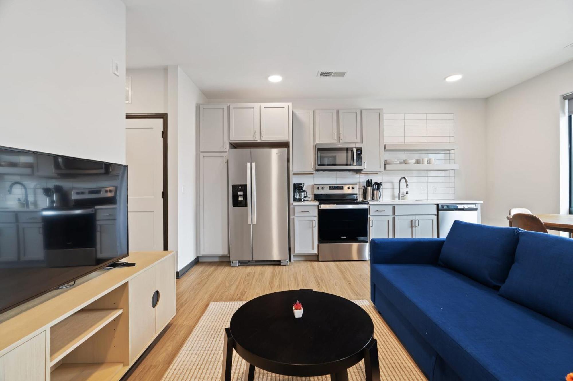 Cozysuites On Mass With Garage Parking #4 印第安納波利斯 外观 照片